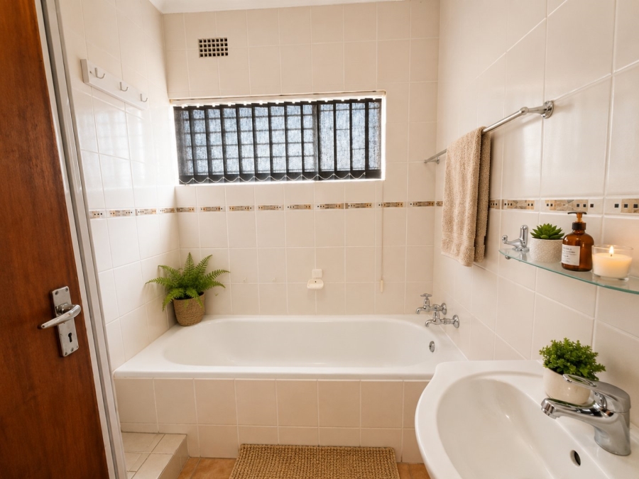 3 Bedroom Property for Sale in Roodia Free State